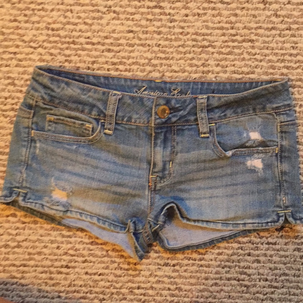 Size 6 AE shorts